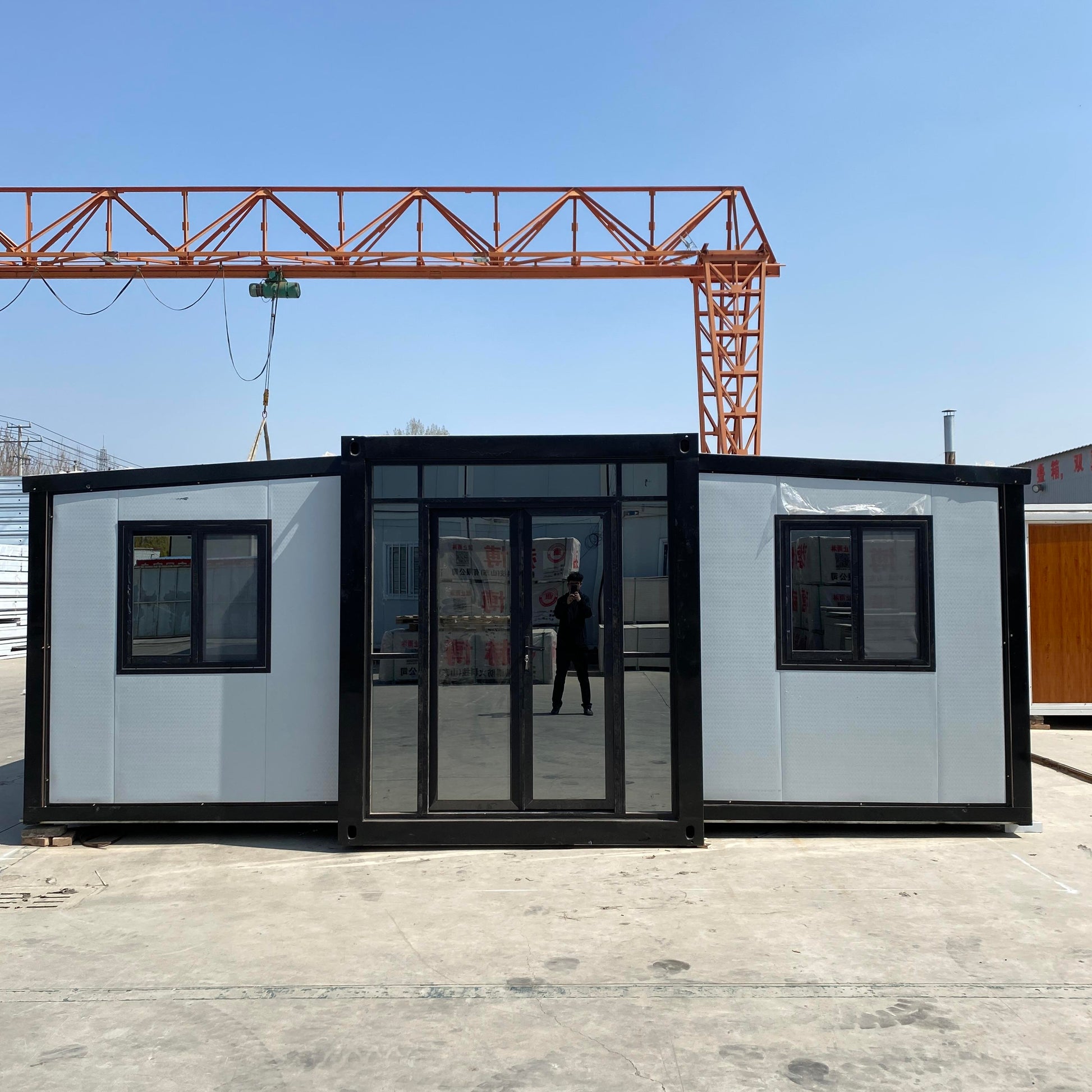 Prefab expandable container house